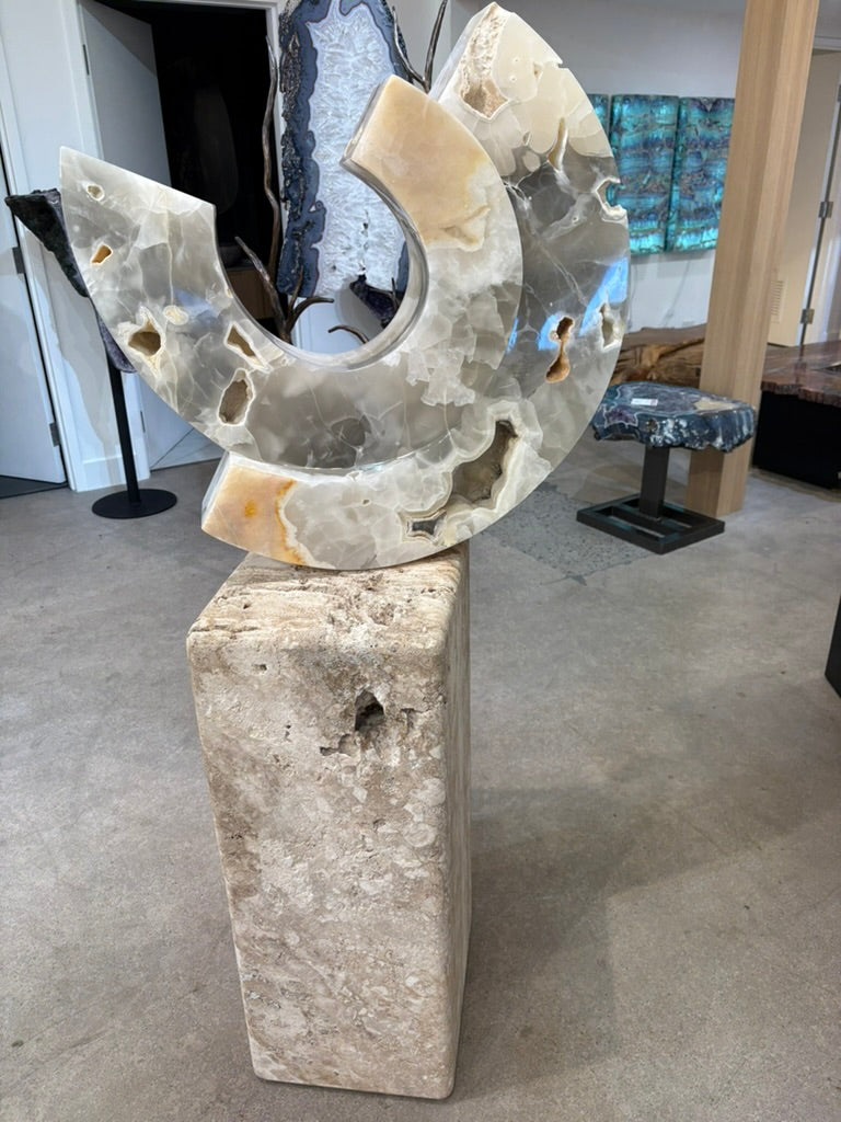 NACAR ONYX SCULPTURE