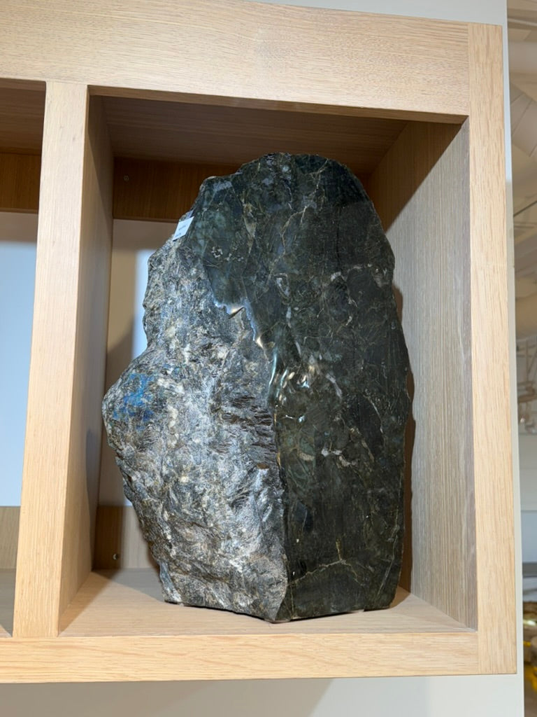 LABRODORITE