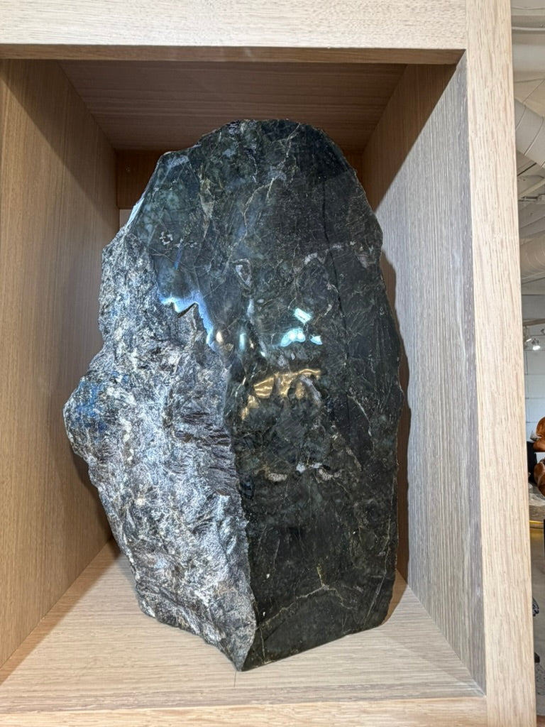 LABRODORITE