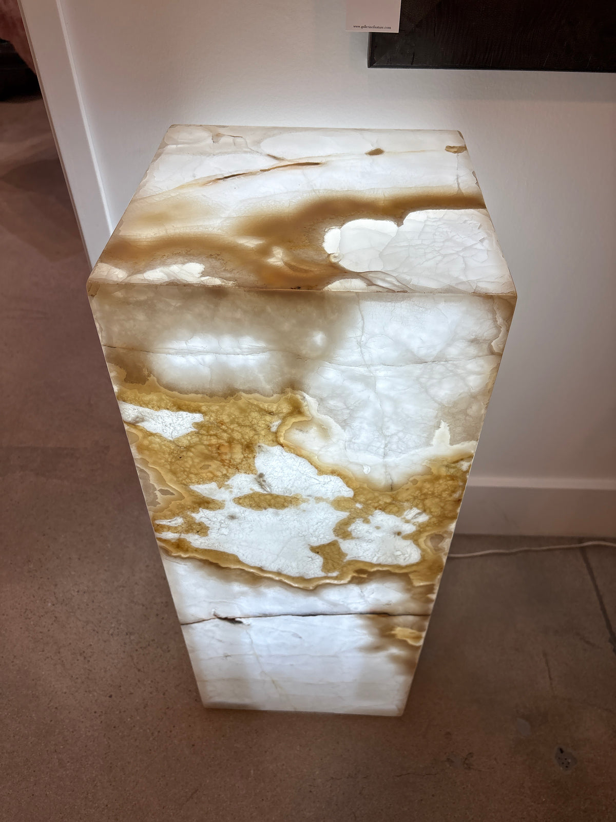 Onyx Light Tower