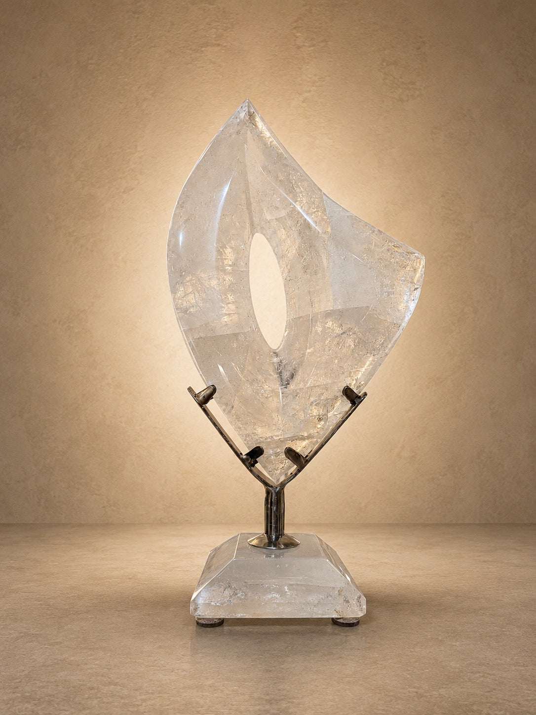 CLEAR QUARTZ SCULPTURE